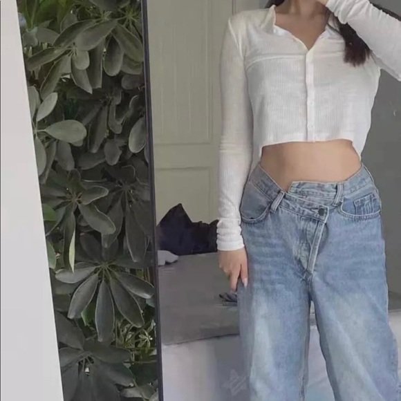 Asymmetrical Y2K Streetwear Mom Jeans - Picture 1 of 6